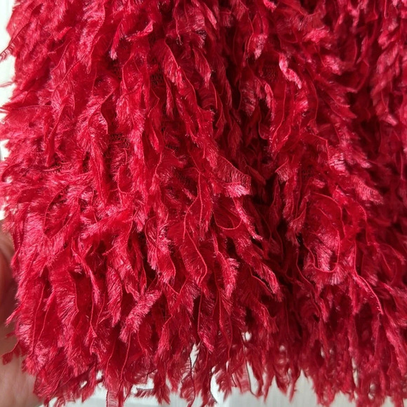 NWT Show Me Your Mumu She Cute Red Faux Feather Crop top XS - Picture 5 of 10
